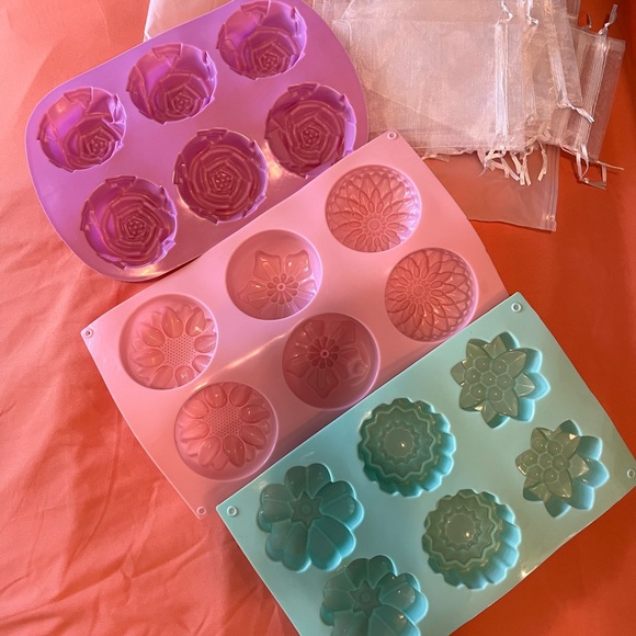 Other - NEW Soap making molds and gift bags.